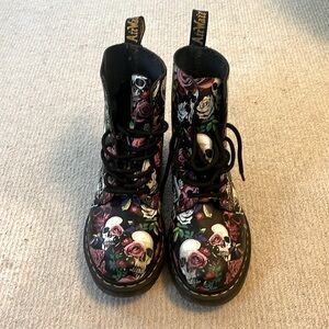 Skeleton Dr Martens